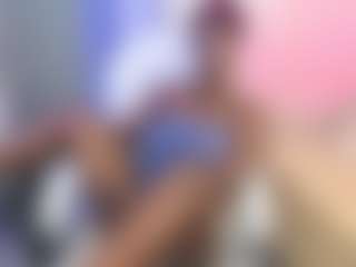 Live cam show with fíore santamaria - Ebony on SmokeAndPoke | colombia