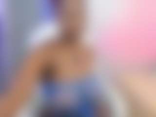 Live cam show with fíore santamaria - Black Young Adult on Livezox