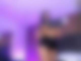 Live cam show with Megan Foxy - Flashing on Latina Girls