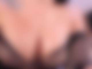 Live cam show with Megan Foxy - Handjob on SxyPornLive