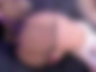 Live cam show with Megan Foxy - Erotic Dance on AdultVida.com