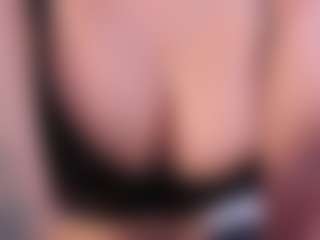 Live cam show with Megan Foxy - Athletic Teen (18+) on TastyBlacksLive