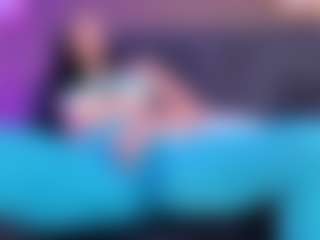 Live cam show with Megan Foxy - Eating Pussy on Mixed Magazine Live