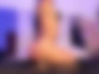 Live cam show with Megan Foxy - Flashing on Camsoda