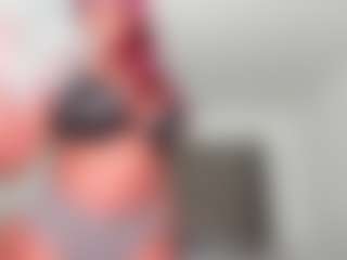 Sasha Malone MILF webcam performer live streaming