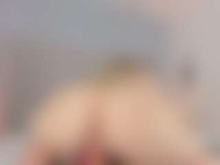 Chloe Dee's Live Sex Cam Show