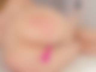 Live cam show with Chloe Dee - Dildo Or Vibrator on LiveSexCams6