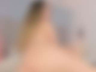 Live cam show with Chloe Dee - Tease Blonde Hair on hrnylive.com