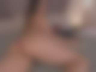Live cam show with Chloe Dee - Strip on StripNow