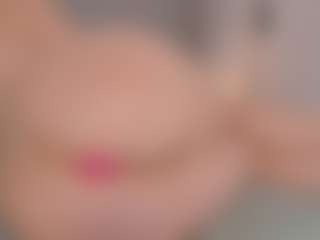 Live cam show with Chloe Dee - Public on livesuperchat.net