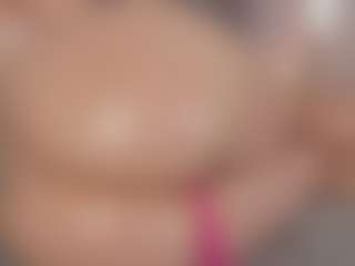 Live cam show with Chloe Dee - Cum on xplaylive.com