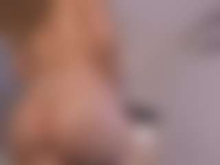 Live cam show with Chloe Dee - Blondie on Camsoda