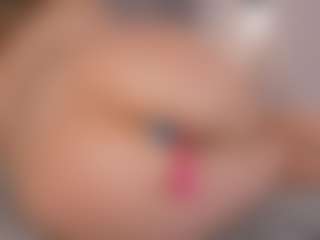 Live cam show with Chloe Dee - Wet on Camsoda