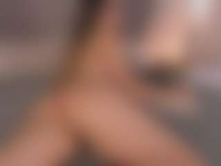 Live cam show with Chloe Dee - Blonde Hair HD on studioflirtlive.com