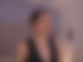 Chloe Dee's Live Sex Cam Show