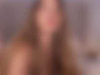 Live cam show with Chloe Dee - Public Lovense on StripNow