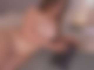 Live cam show with Chloe Dee - Blonde Hair Amateur on CamwithHer