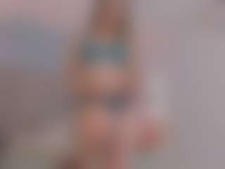 Chloe Dee's Live Sex Cam Show