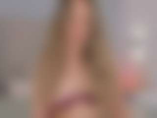 Chloe Dee's Live Sex Cam Show