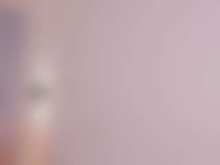 Live cam show with Chloe Dee - Blonde Hair Amateur on Camsoda