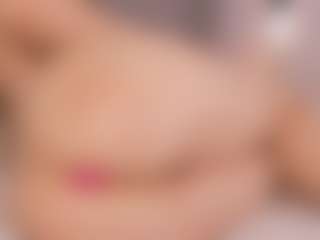 Live cam show with Chloe Dee - Cum on fapnchat