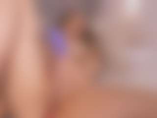 Live cam show with Chloe Dee - Natural on CamwithHer