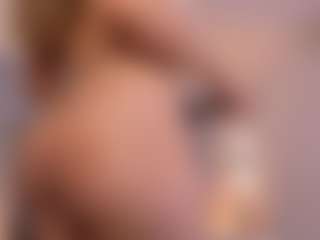 Chloe Dee's Live Sex Cam Show