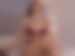 Chloe Dee's Live Sex Cam Show