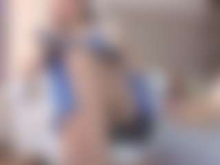 MatureVeronica MILF webcam performer live streaming