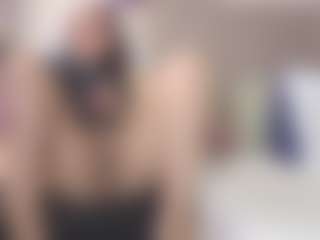 Live cam show with MatureVeronica - Striptease on slutload