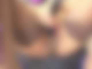 MatureVeronica's Live Sex Cam Show