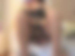 MatureVeronica MILF webcam performer live streaming