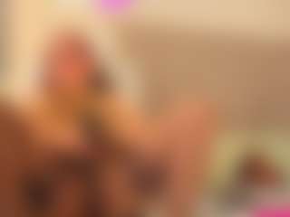 Live cam show with MatureVeronica - Public on Soda Cam