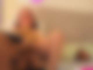 Live cam show with MatureVeronica - Tease MILF on Free Soda