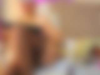 MatureVeronica MILF webcam performer live streaming