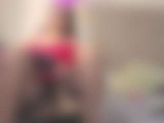 Live cam show with MatureVeronica - Brown Hair on StripNow