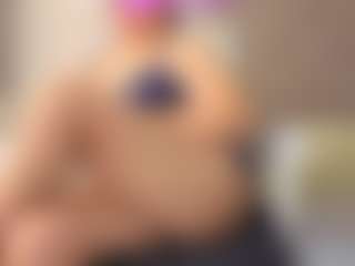 Live cam show with MatureVeronica - Brown Hair on https://playwithruby.com
