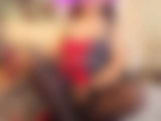 Live cam show with MatureVeronica - Striptease MILF on Camsoda