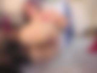 Live cam show with MatureVeronica - Strip on dropp.cam