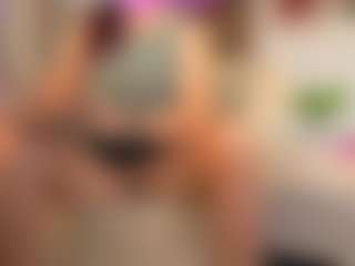 Live cam show with MatureVeronica - Brown Hair on Camsoda
