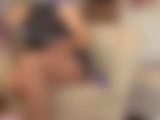 Show en direct avec MatureVeronica - Public Mature sur Camsoda