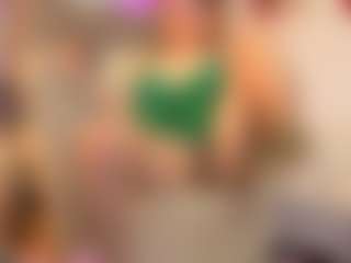 Live cam show with MatureVeronica - Shaved Pussy Brown Hair on Mixed Magazine Live