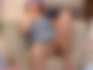 MatureVeronica MILF webcam performer live streaming