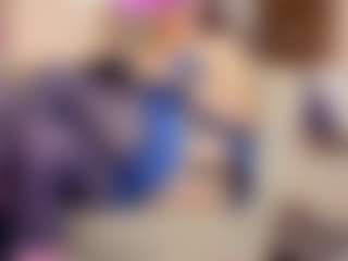 Live cam show with MatureVeronica - Tease Mature on CamClone