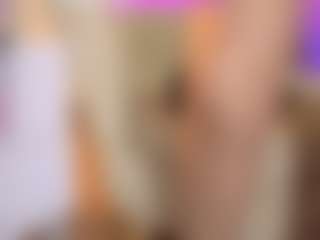 MatureVeronica MILF webcam performer live streaming