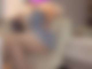 Live cam show with MatureVeronica - Striptease MILF on Camsoda