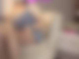 Live cam show with MatureVeronica - Dildo Or Vibrator on Camsoda