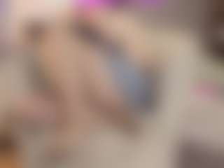 Live cam show with MatureVeronica - Blowjob on SxyPornLive