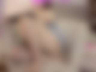 Live cam show with MatureVeronica - Facial Piercings on Free Soda