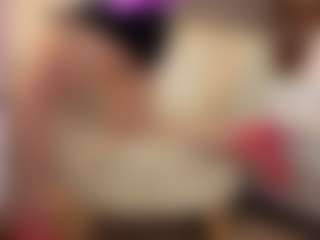 Live cam show with MatureVeronica - Striptease on SinfulBabes